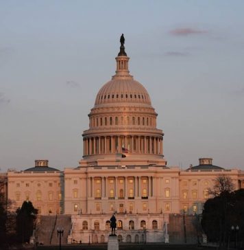 В США вынесли первый приговор по делу о штурме Капитолия