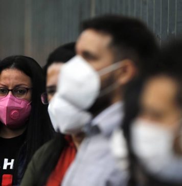 ВОЗ: заболеваемость коронавирусом в мире снизилась за неделю на 12%