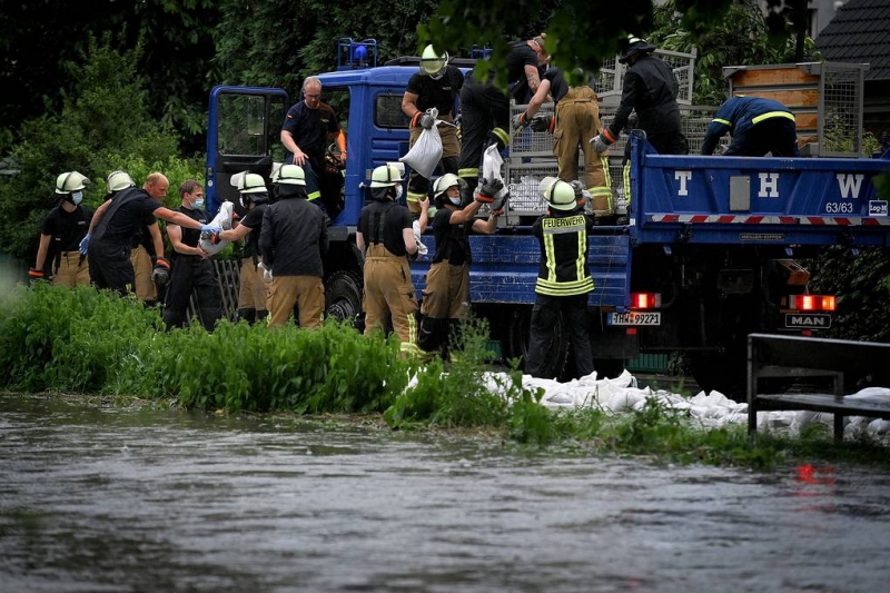 Число жертв наводнения в Германии возросло до 42