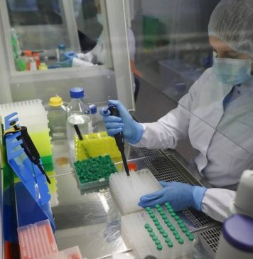 ФМБА планирует перейти к клиническим испытаниям своей вакцины от ковида в ближайшее время