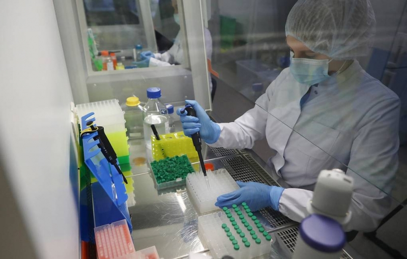 ФМБА планирует перейти к клиническим испытаниям своей вакцины от ковида в ближайшее время

