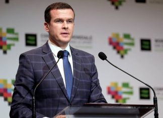 Глава WADA разочарован, что российские спортсмены на Олимпиаде носят форму в цветах флага