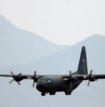 На Филиппинах разбился военный самолет с 85 людьми на борту