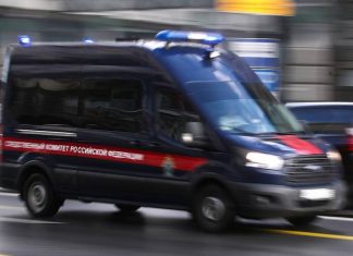 Неизвестный застрелил женщину и ранил мужчину в одном из дворов в Чите