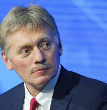 Песков: решений об ужесточении в России мер для непривитых от COVID-19 пока нет