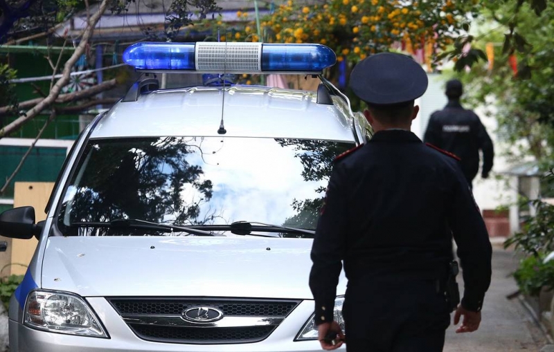 Полиция возбудила дело на уничтожавшую вакцину от коронавируса медработницу в Томске