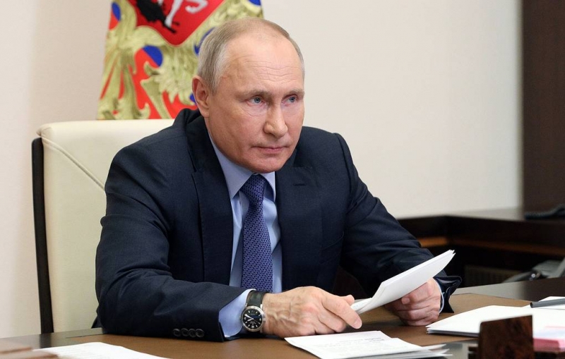 Путин потребовал ускорить темпы вакцинации от коронавируса в России