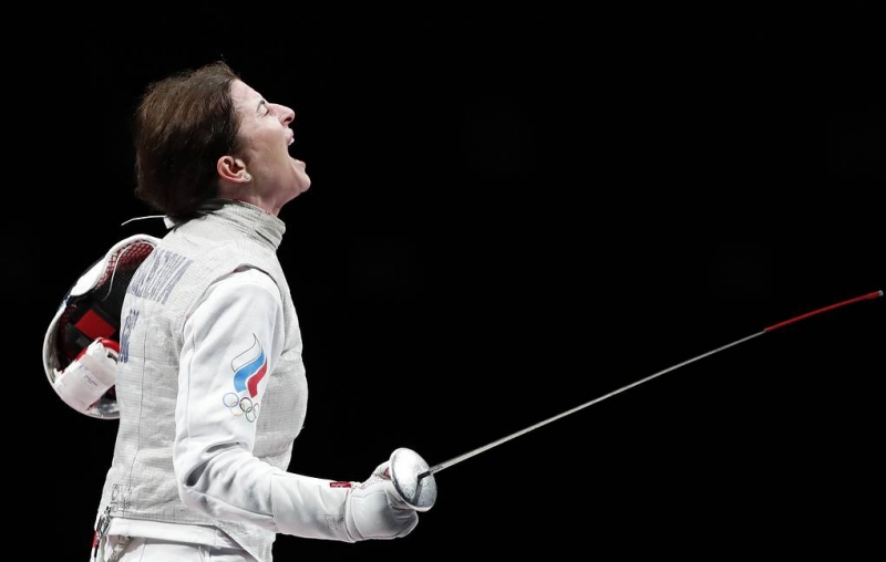 Российская рапиристка Дериглазова завоевала серебряную медаль на Олимпиаде