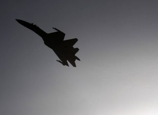 Самолет Су-35С упал в акватории Охотского моря после отказа двигателя