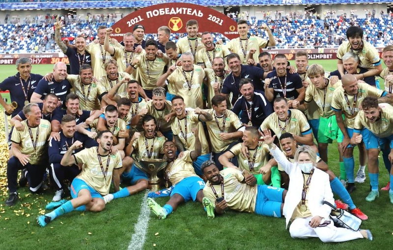 Шестикратные. "Зенит" в Калининграде разгромил "Локомотив" в матче за Суперкубок России