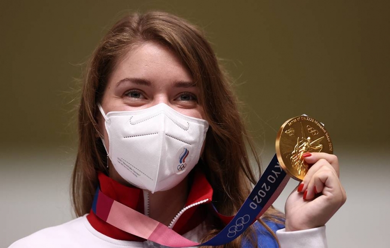 Стрелок Бацарашкина принесла сборной России первую золотую медаль Олимпийских игр в Токио