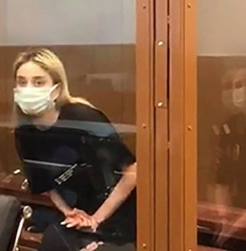 Суд отправил под домашний арест девушку, сбившую на машине троих детей на западе Москвы