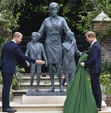 Сыновья принцессы Дианы открыли статую матери в саду Кенсингтонского дворца