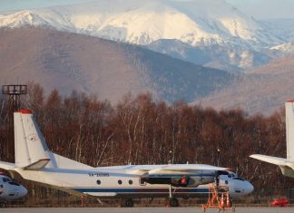 Тела погибших при крушении Ан-26 на Камчатке начали извлекать из воды