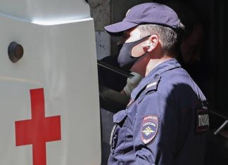 Уголовное дело возбудили после нападения мужчины с ножом в автобусе в Красноярском крае