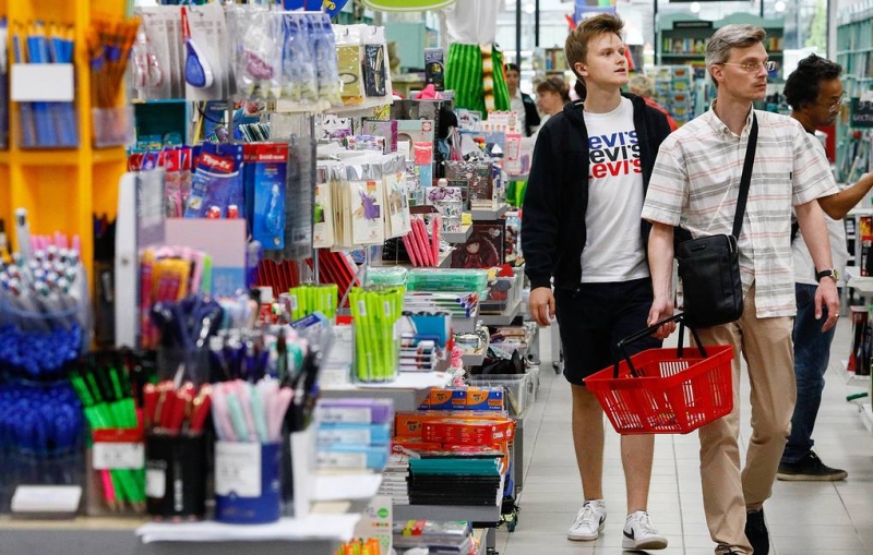 В Минтруде рассказали, когда начнутся "школьные" выплаты