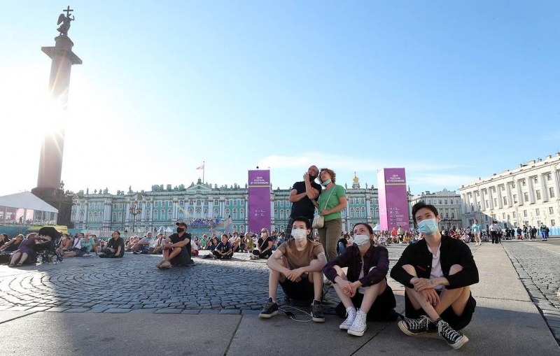 В Санкт-Петербурге с 13 июля вводят новые ограничения из-за коронавируса

