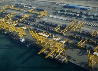 Власти Дубая заявили, что во взорвавшемся контейнере были легковоспламеняющиеся вещества