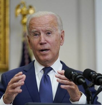 Байден заявил, что США с июля эвакуировали из Афганистана около 33 тыс. человек