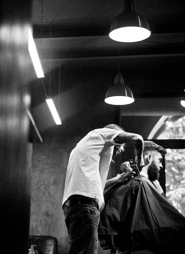 В чём отличие барбершопа от парикмахерской