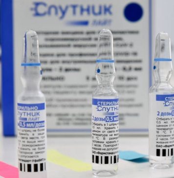 Эксперты разрешили применять «Спутник Лайт» лицам старше 60 лет
