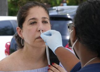 Флорида установила антирекорд по числу заражений коронавирусом