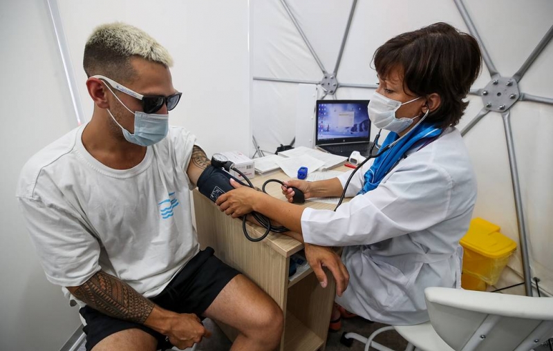 Минобрнауки РФ готово скорректировать рекомендации по вакцинации студентов от коронавируса

