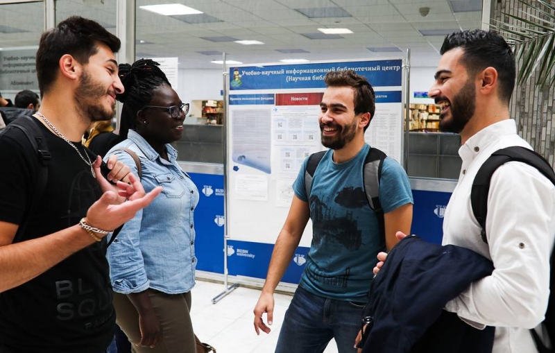 Минобрнауки утвердило рекомендации по организации обучения непривитых студентов

