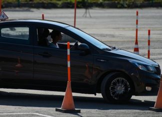 МВД уточнит действия экзаменатора и будущего водителя на практическом экзамене на права