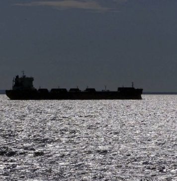 Нападавшие покинули захваченный в Оманском заливе танкер