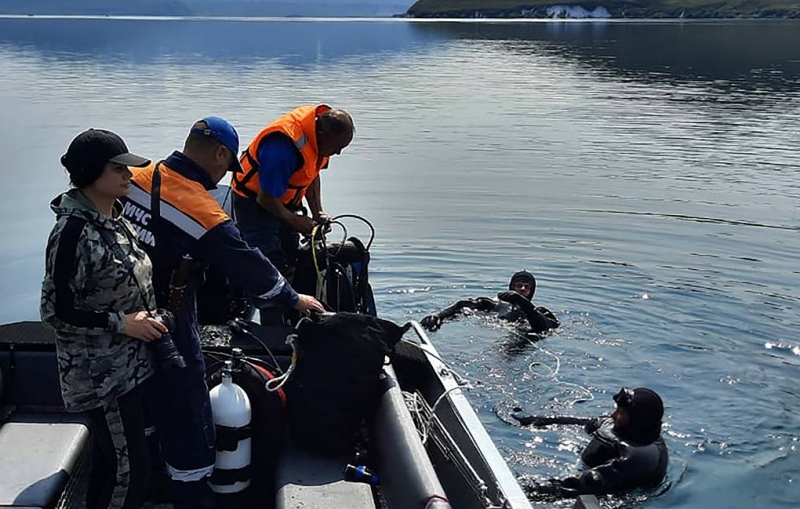 Несколько тел туристов обнаружили рядом с упавшим на Камчатке вертолетом