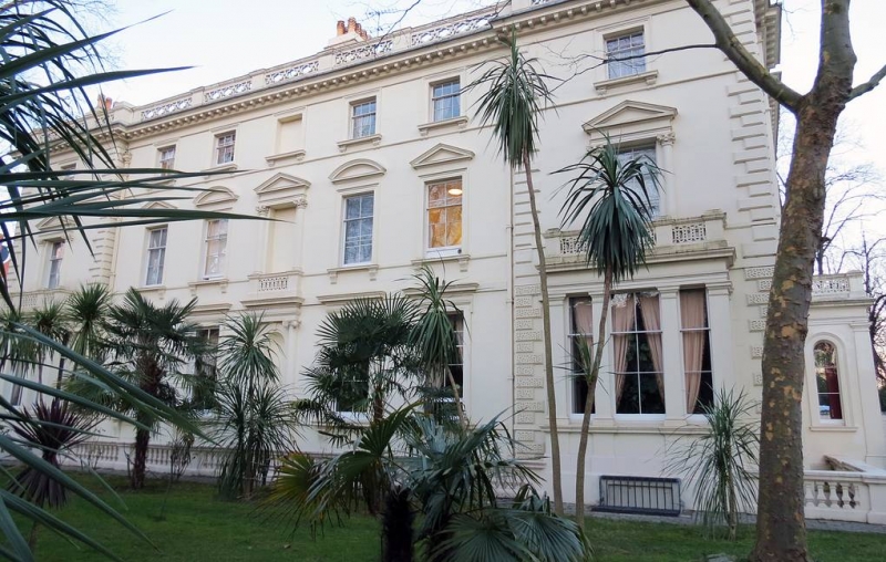 Посольство РФ призвало Британию отказаться от конфронтационной линии в отношении России