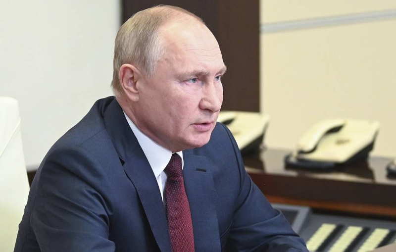 Путин посмертно наградил военных, погибших при крушении самолета Бе-200 в Турции

