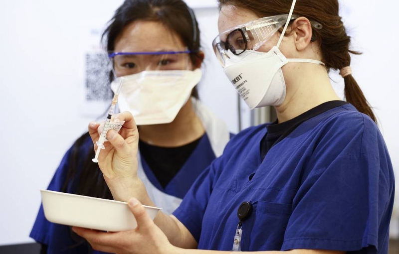 РФПИ предложил Pfizer использовать "Спутник Лайт" в качестве бустерного укола