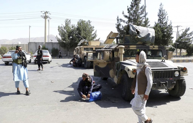 СМИ: звуки выстрелов прозвучали у восточного выхода аэропорта Кабула