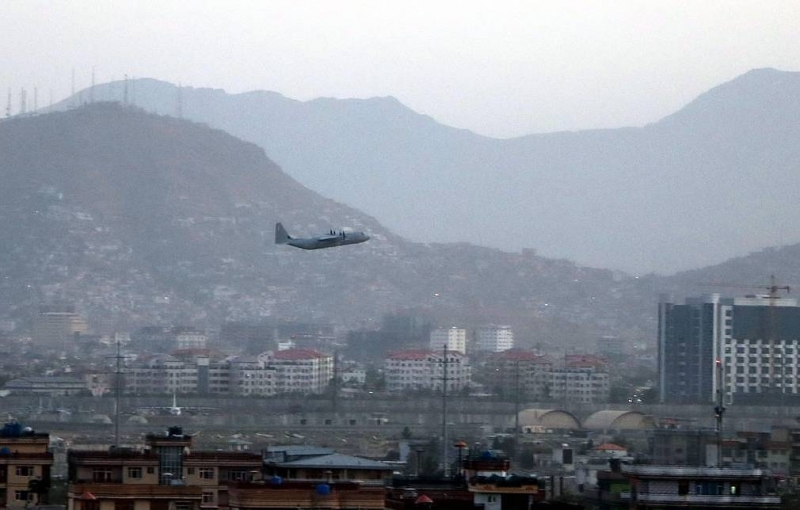 США начали вывод своих военных из аэропорта Кабула

