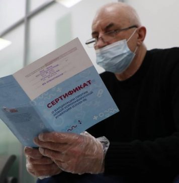 В Ростовской области для посещения организаций потребуют справку о прививке или ПЦР-тест