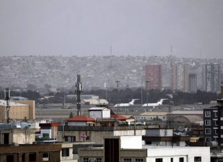 WSJ: в результате теракта у аэропорта Кабула погибли около 200 афганцев