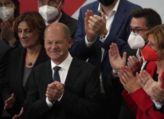 Экзитпол: социал-демократы оторвались от ХДС/ХСС на выборах в Бундестаг