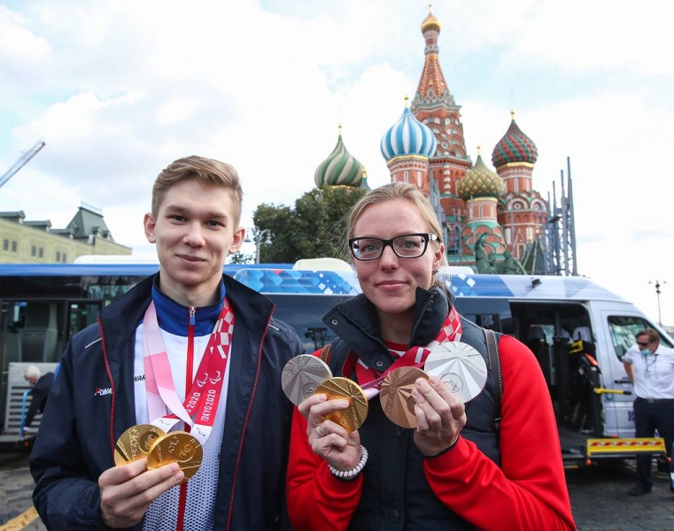 Герои жизни.
На Красной площади прошла торжественная встреча паралимпийской сборной