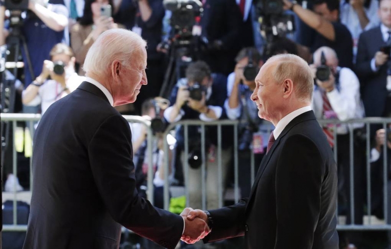 Источник: РФ не подтверждает факт начала обсуждения с США подготовки встречи президентов