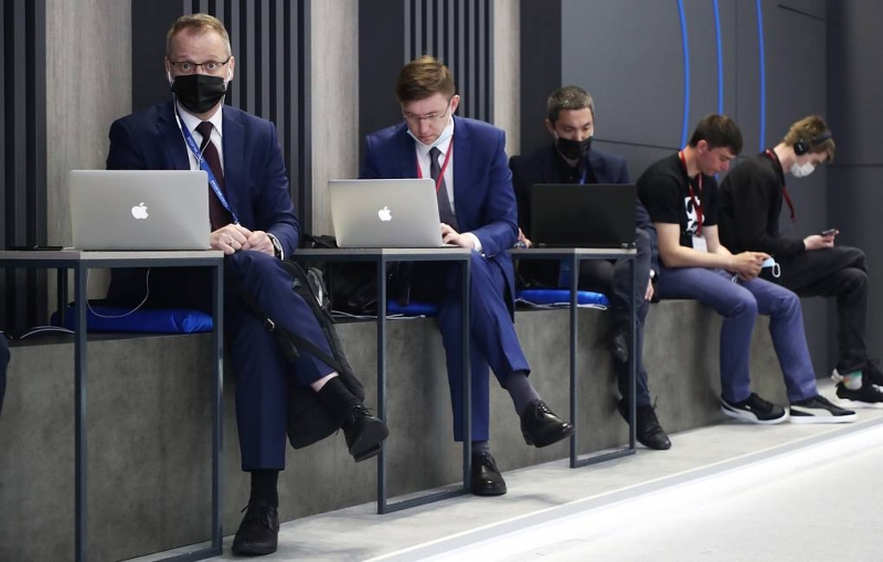 Кабмин утвердил запрет на госзакупки импортных интегральных микросхем и ноутбуков