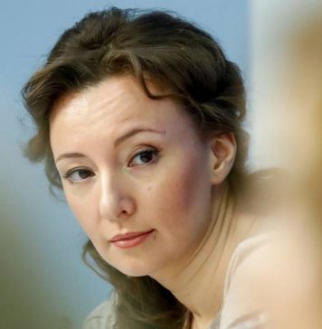 Кузнецова приняла предложение Путина курировать в Думе защиту семьи и детей
