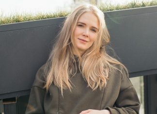 Одежда для беременных и кормящих: в чём её преимущество