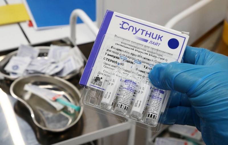 Привившимся "Спутником Лайт" россиянам потребуется ПЦР-тест по прилете в Турцию