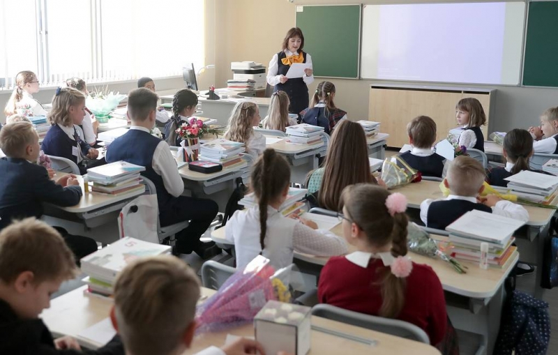 В пяти регионах России протестируют новую систему оплаты труда педагогов