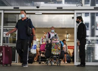 Власти Великобритании смягчают правила въезда в королевство из других стран, включая РФ