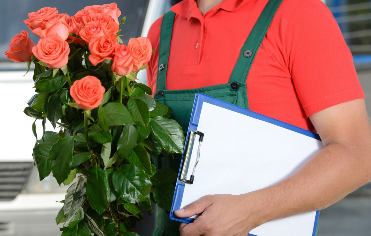 Зачем нужна доставка цветов
