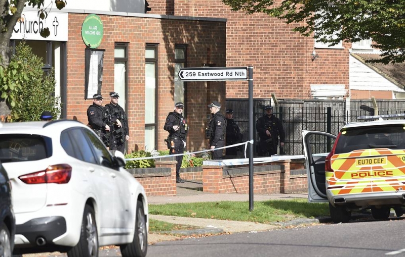 Британский парламентарий умер после получения ножевых ранений на встрече с избирателями

