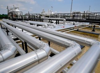 Цена на газ в Европе опустилась ниже $850 впервые с конца сентября